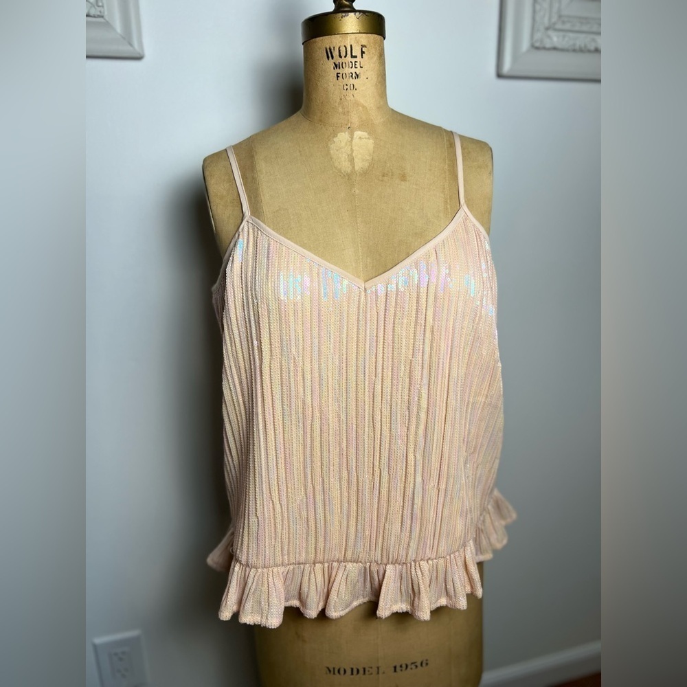 Anthropologie women’s peach sequin tank with ruffle size 8